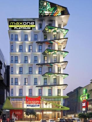 MaxOne Platinum Hayam Wuruk