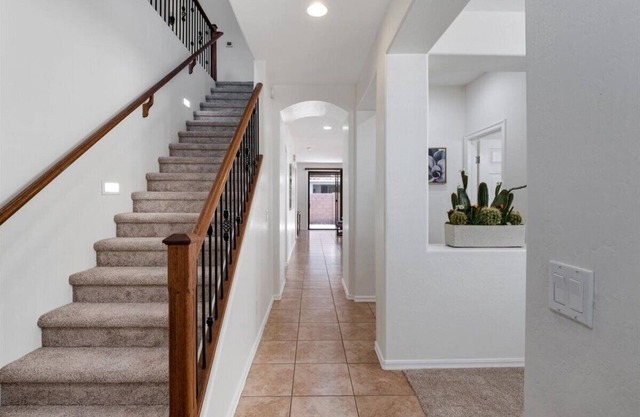 May Special! Spacious 4 BR 2 Living Room! With Community Pool