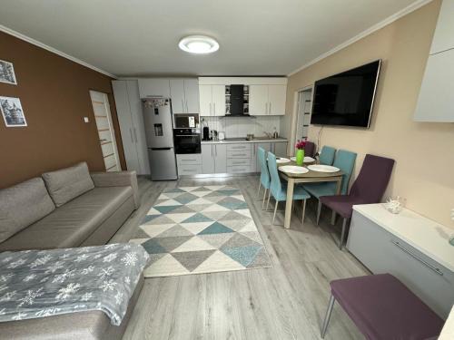 Maya Home