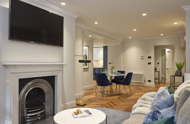 Mayfair – Peterson House
