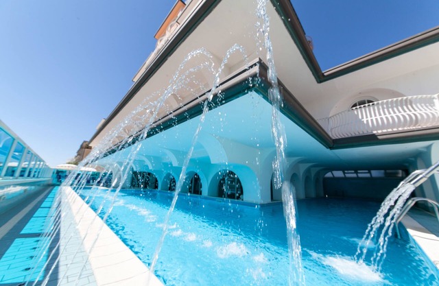 Mayflower Beach Hotel