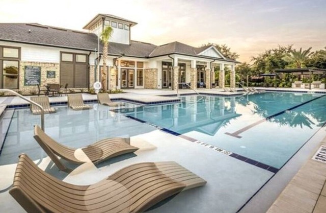 Mayo Clinic Oasis: Spacious and Lux Getaway w Pool