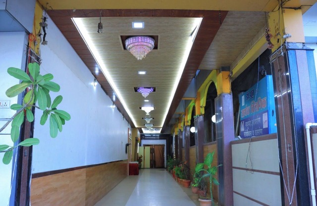 Mayura Lodge Residency