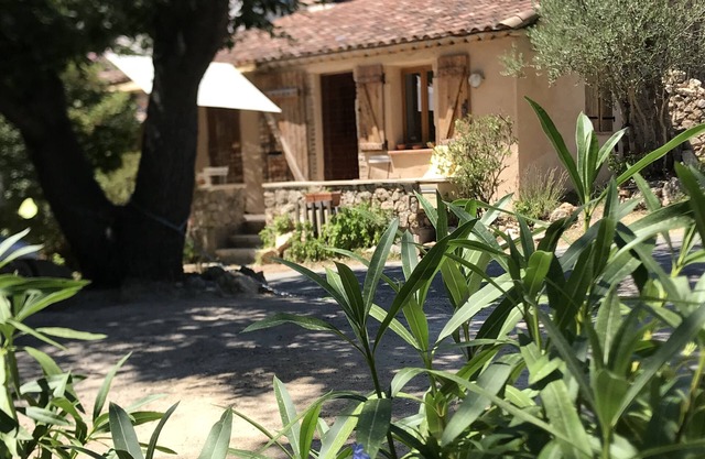 Mazet en Pierre - 4 Personnes - 2 Pièces - 1 Chambre - 60 m²