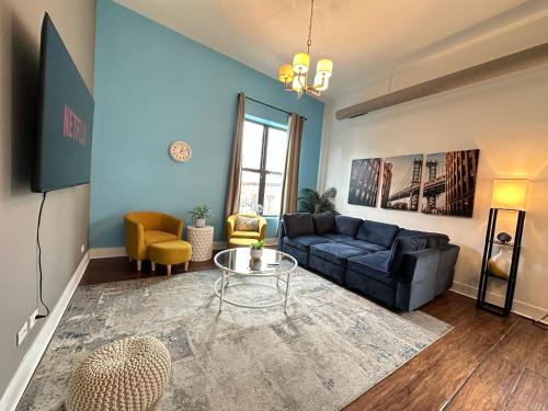 McCormick Place 420-Friendly 3BR-2BA with Optional Parking - sleeps 8