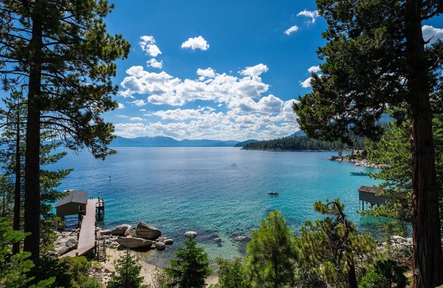 McCown frente al lago: Casa 5 BR / 4 BA / cabaña en Tahoma, capacidad para 14