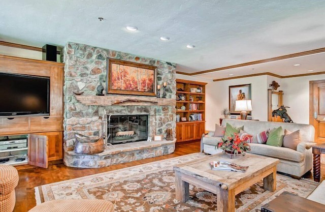 McCoy Peak Lodge Condo 101