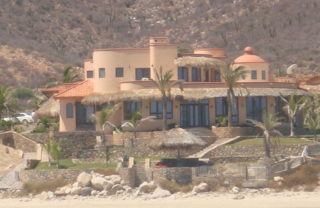 McGann Estate Resort: dos casas en la playa, capacidad para 14