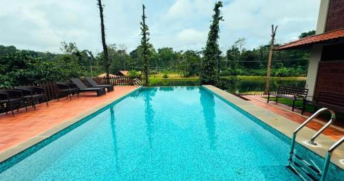 Meadow Resorts
