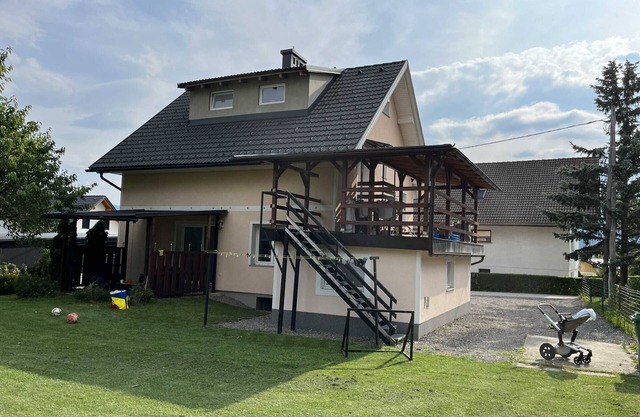 Meadow Tranquil Apartments with Evergreen Garden - One Bedroom Apartment