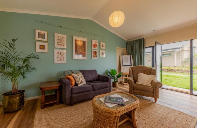 Meander Retreat - Garden Studio with dog park