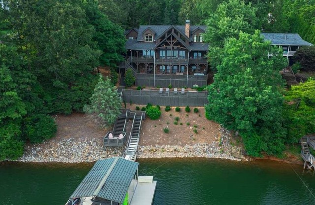 Meant to Be- Lake Front | Private Dock | Screened Porch | Lake Nottely