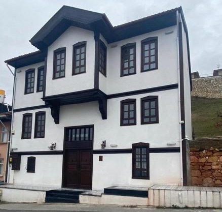 MECİT KAPTAN KONAĞI