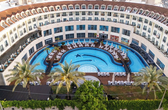 Meder Resort Hotel