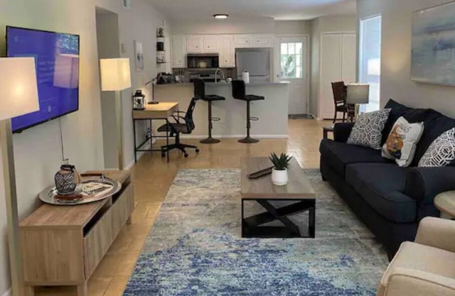 Medical Center Area Home | Centrally Located SA | 2 King Beds