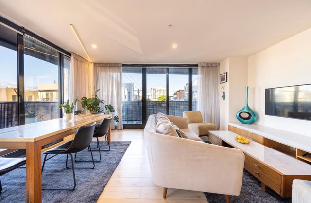 Mega Style Apartments The General