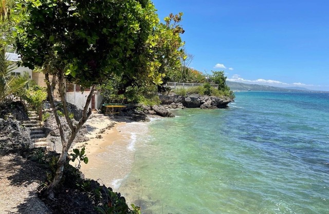 Meili Beach Resort