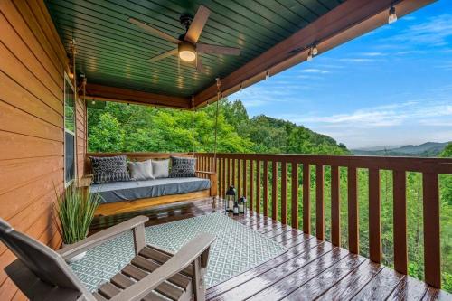 Melbeary~Views*Private Cabin*3 Kings*Hot Tub