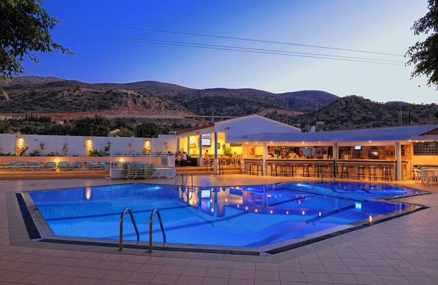 Melissa Apartments, Studios & Suites