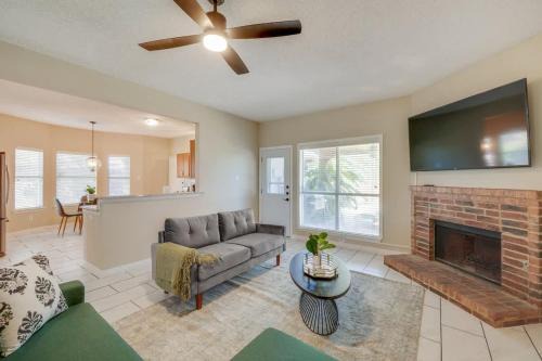 Melody Home near Grapevine DFW Airport w backyard