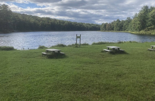 Melody Lake Retreat near Resorts World Catskills (Hunters are welcome!)