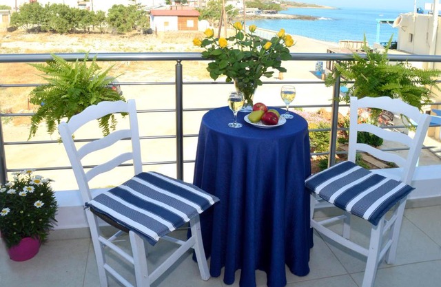 Meltemi Beach Apartments