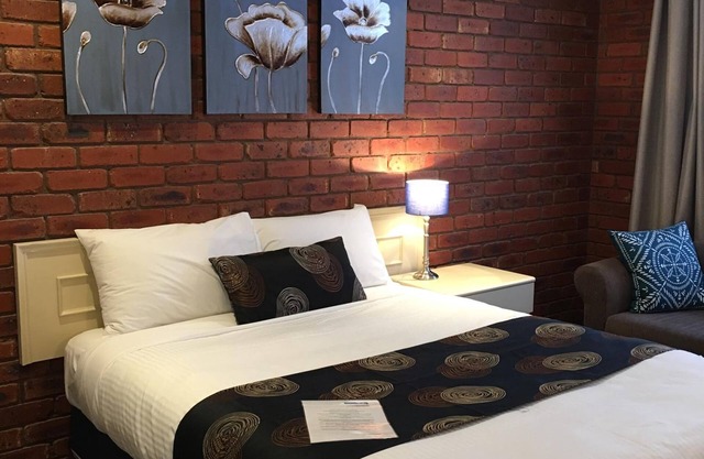 Melton Motor Inn & Apartments