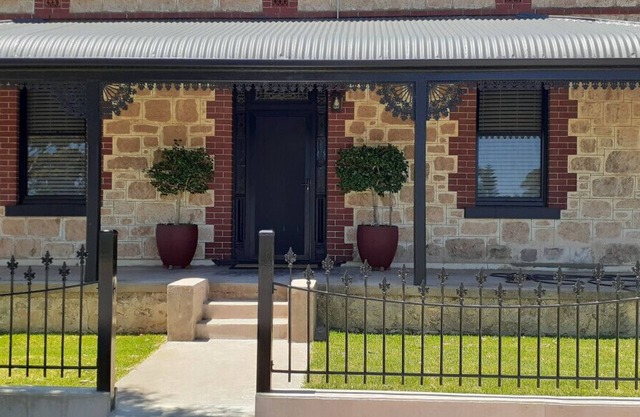 Memea By The Sea - Freshly Renovated Home in Wallaroo