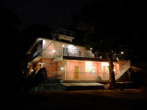 Memmsta Drizzle Valley Cottage - Munnar