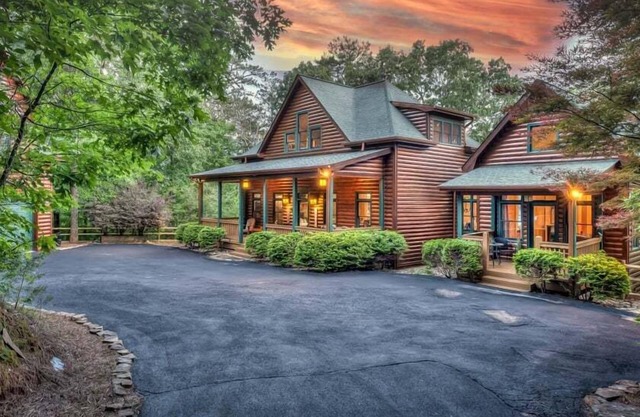 Memory Maker - Pet Friendly | Screened Porch | Hot Tub