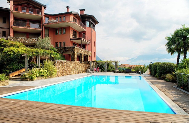 Menaggio Suites