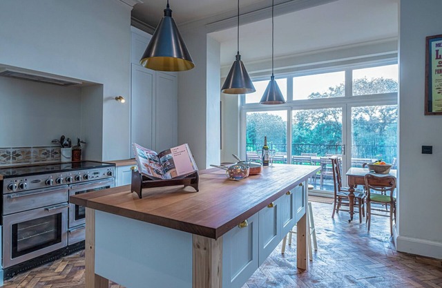 Menai Manor - Siete Habitaciones Villa, Capacidad 16