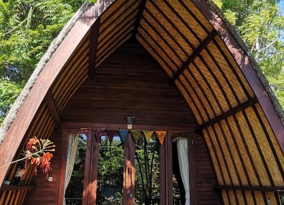 Meno Madia Bungalows