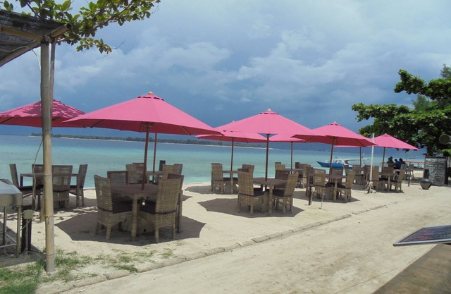 Meno Mojo Beach Resort
