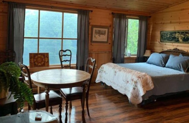 Meramec Riverside Lodge & Retreat-Mark Twain Suite