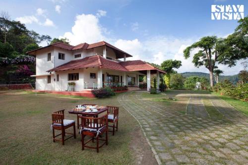 Mercara Hill with Outdoor Jacuzzi Three Bedroom Villa