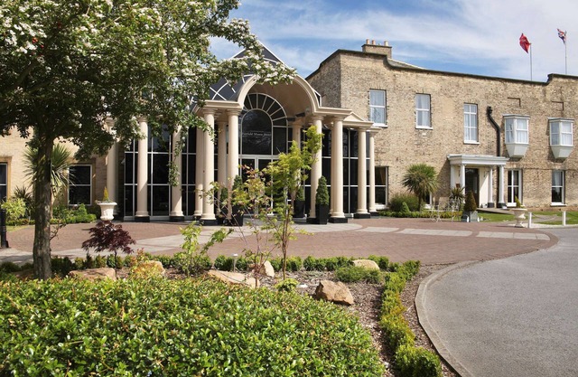 Mercure York Fairfield Manor Hotel