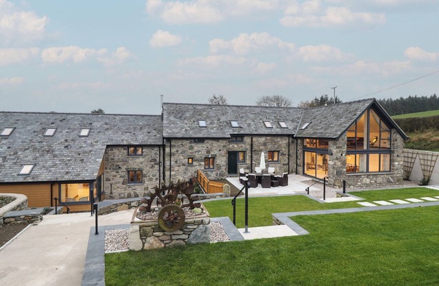 MERDDWR, family friendly, luxury holiday cottage in Cerrigydrudion