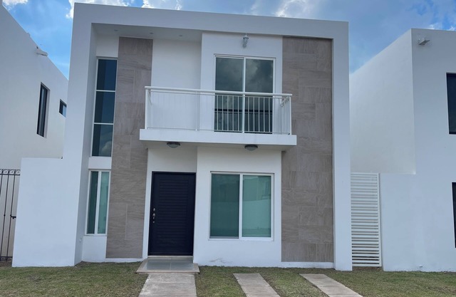Merida Getaway 2-bedroom house close to downtown, beach and MID with WiFi, AC