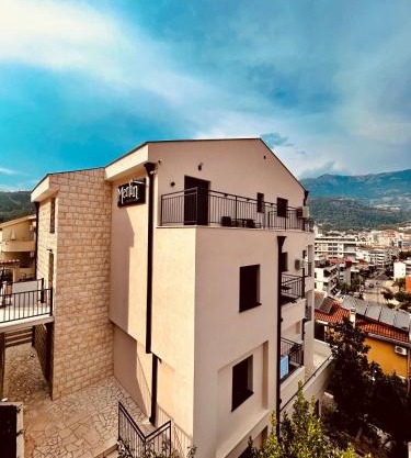 Merlin Prestige Apartments