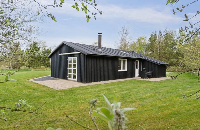 "Merrit" - 350m from the sea by Interhome