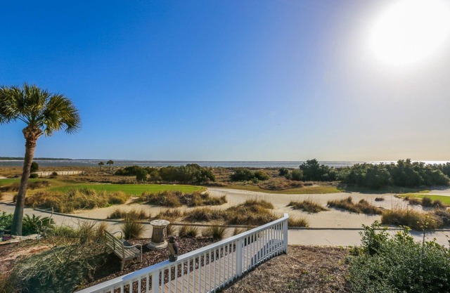 Mesmerizing Oceanfront Views! 3 Min. Walk to Quiet Beach & Community Pool w/ Cabana