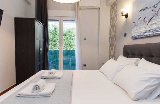 Metaxourgio 2 Bd Gem for Urban Explorers