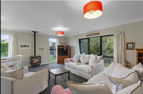 Methven central 3 bedroom house- Colcord