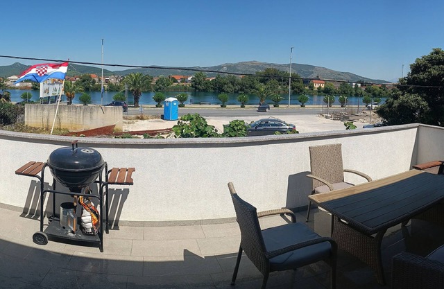 Metkovic 3-bedroom condo - river view