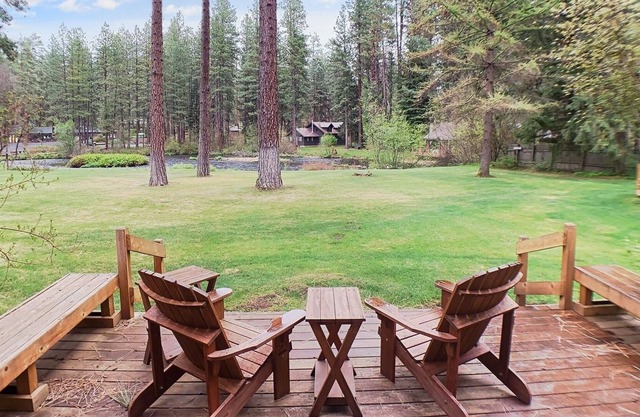 Comodidad y lujo poco comunes - Cabina del River River de Metolius frente al río - ¡camine hasta el agua en minutos!