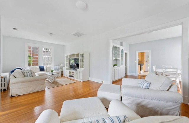 High-end, Alexandria City, Near Old Town, Metro & DCA, Parking
