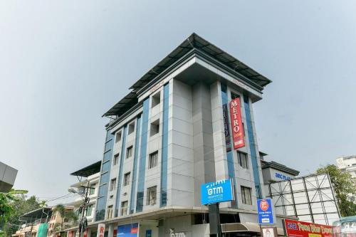 Metro Kochin Business Hotel