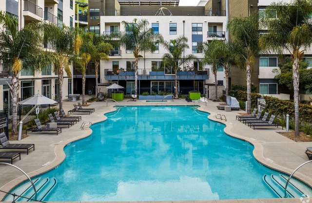 Metro Mission Valley: Chic 1-bedroom apartment in fabulous San Diego