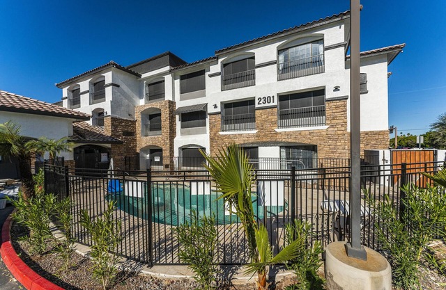 Metro Tempe Apartments